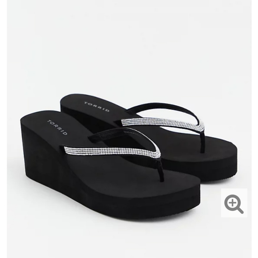TORRID BLACK RHINESTONES PLATFORM EVA THONG